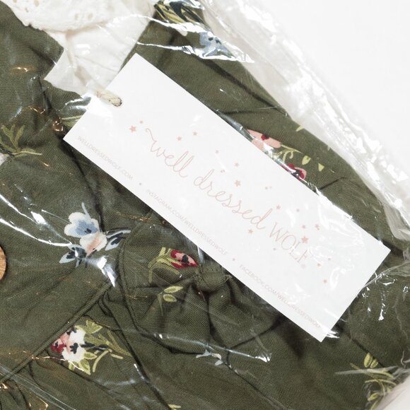 Well Dressed Wolf Aunt Heart Greenhouse Garden Set NWT in size 5 - Picture 5 of 6